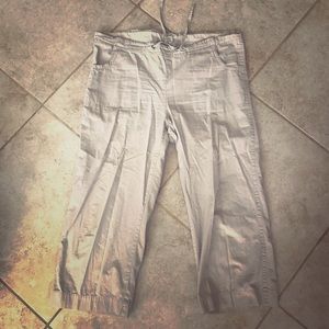 Khaki Drawstring Capri Pants Cherokee M